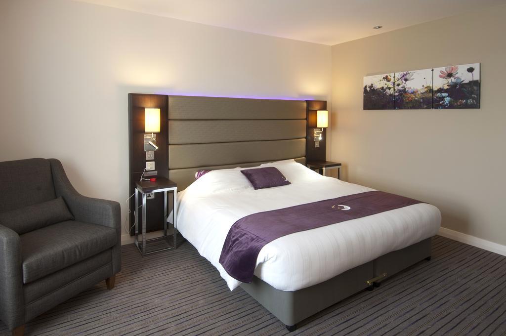 Premier Inn Basildon East Mayne Esterno foto